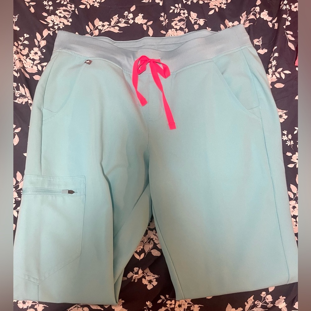 NWOT Figs Zamora Medium Jogger - Neon Blue